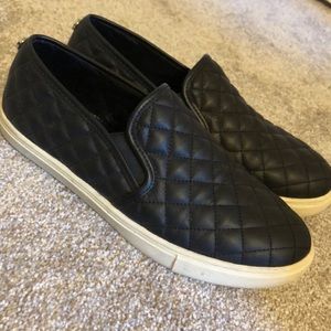 Steve Madden Slip-on Sneaker